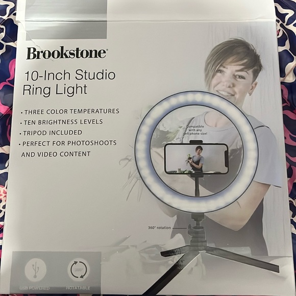 Brookstone Other - Brookstone 10 inch Studio Ring Light